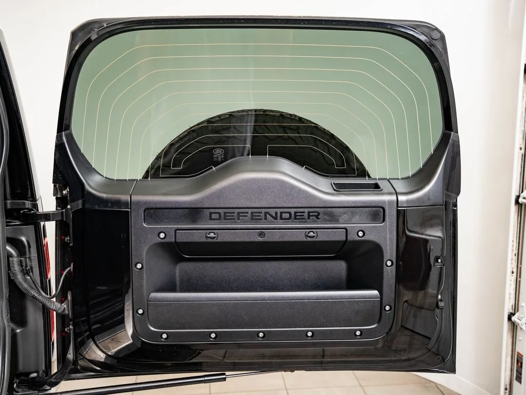 Used 2023 Black Land Rover S image 20