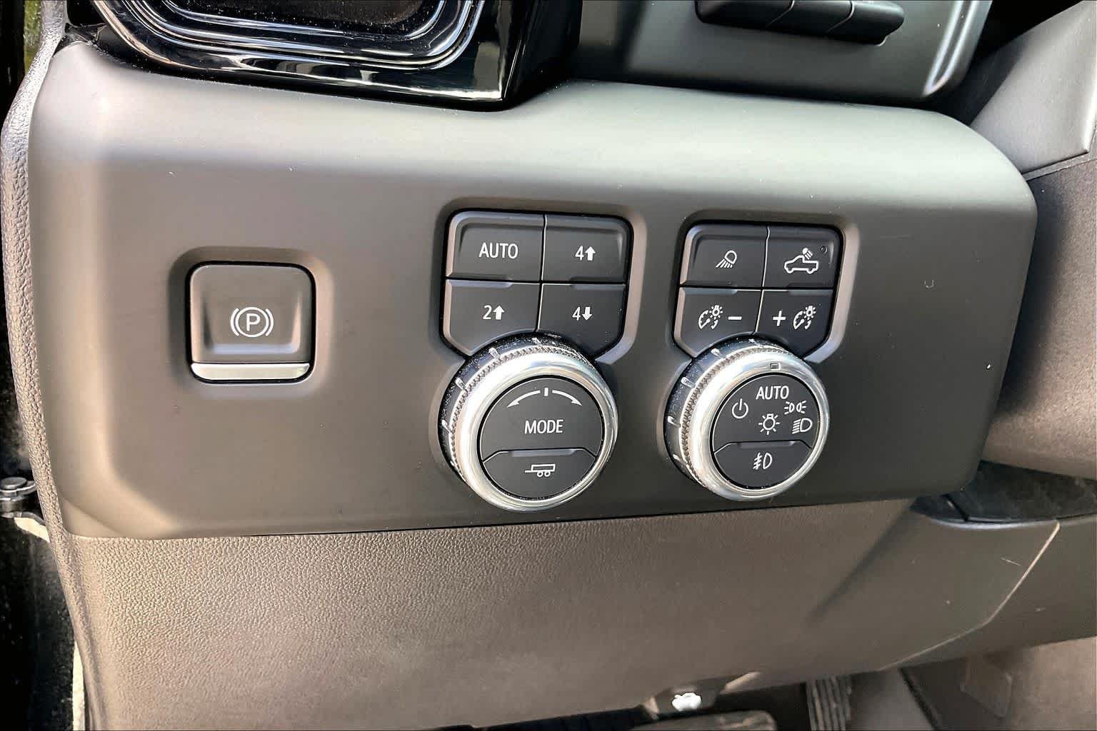 Used 2022 Onyx Black GMC AT4 image 15