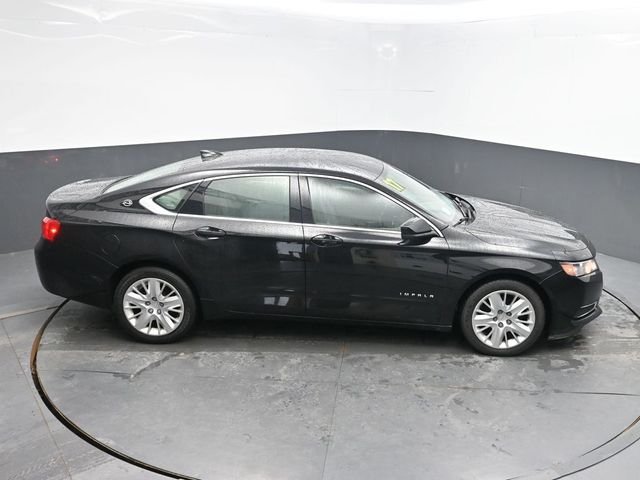 Used 2017 Black Chevrolet LS image 27