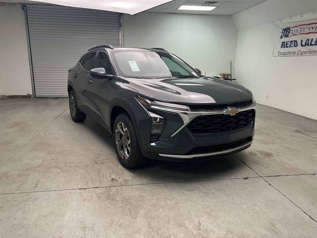 2026 Chevrolet Trax LT's photo