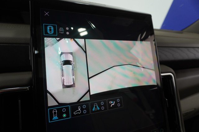 2026 GMC Yukon Denali - Photo 37