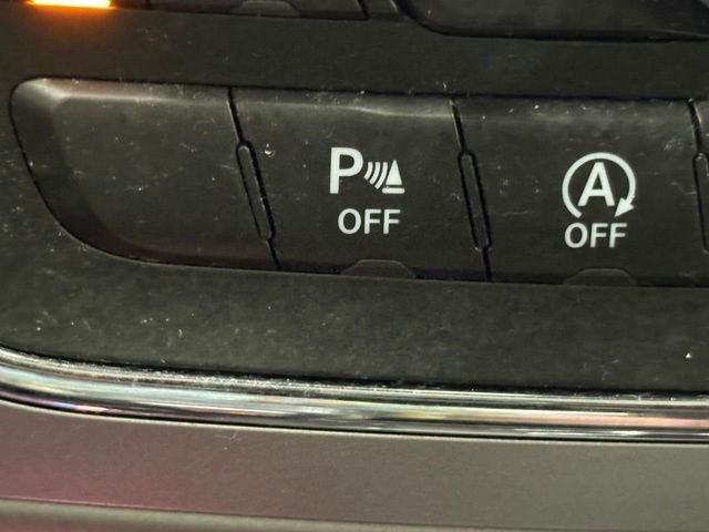 Used 2018 Black Jeep Altitude image 31