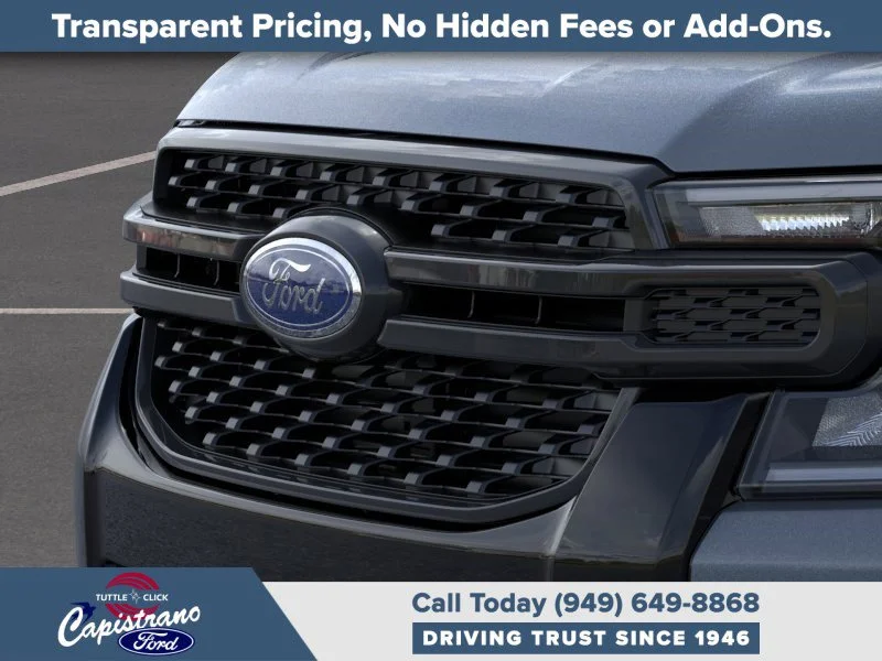 New 2025 Azure Gray Metallic Tri-coat Ford XLT image 17