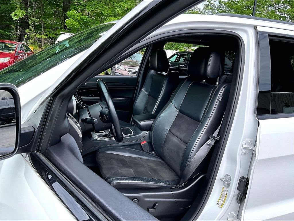 Used 2019 Bright White Clearcoat Jeep Altitude image 10