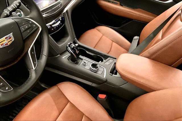 Used 2025 Crystal White Tricoat Cadillac Sport image 17