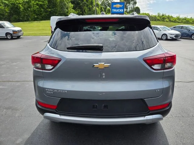 Used 2025 Sterling Gray Metallic Chevrolet LT image 7