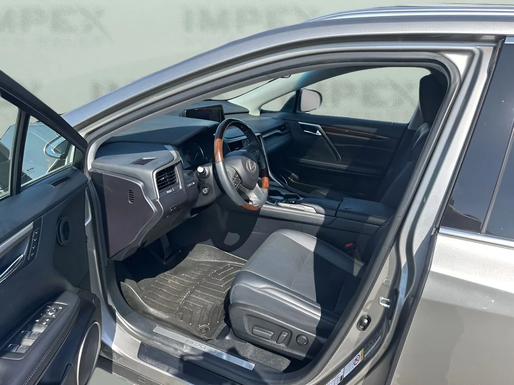 Used 2018 Silver Lexus 350 image 9