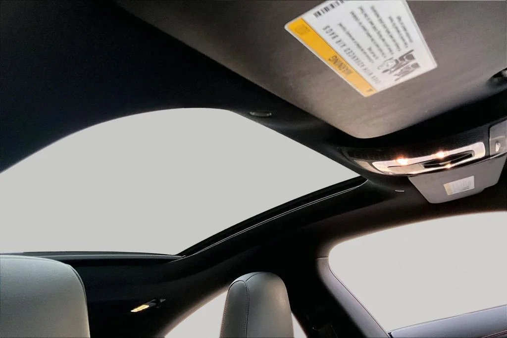 Used 2020 Yellow Mercedes-Benz CLA 250 image 27