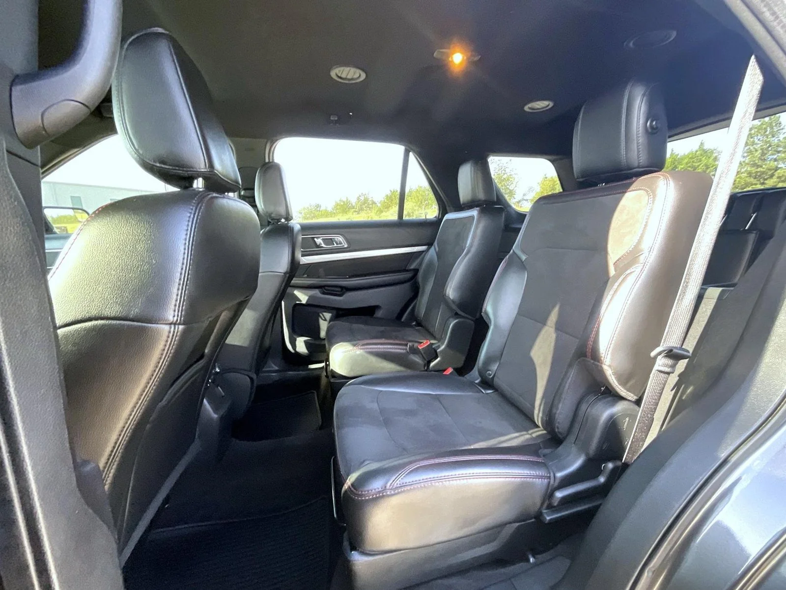 Used 2018 Gray Ford XLT image 19