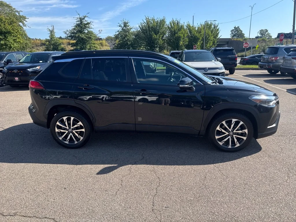 Used 2025 Black Toyota XLE image 9