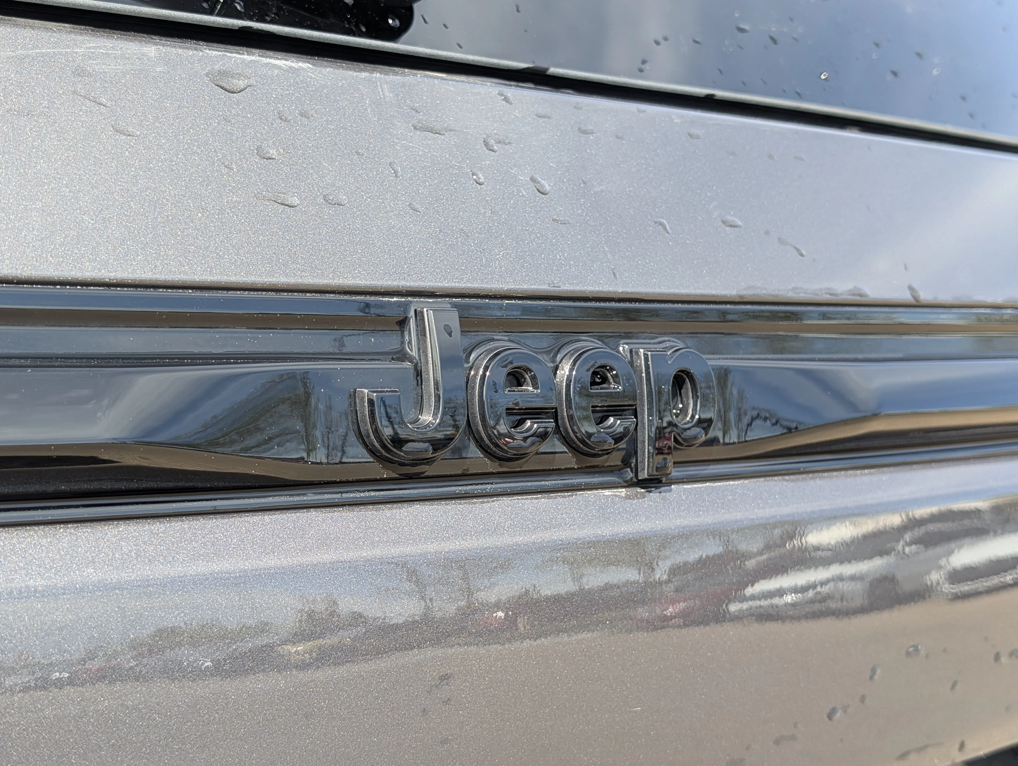 Used 2025 Baltic Grey Metallic Jeep Limited image 15