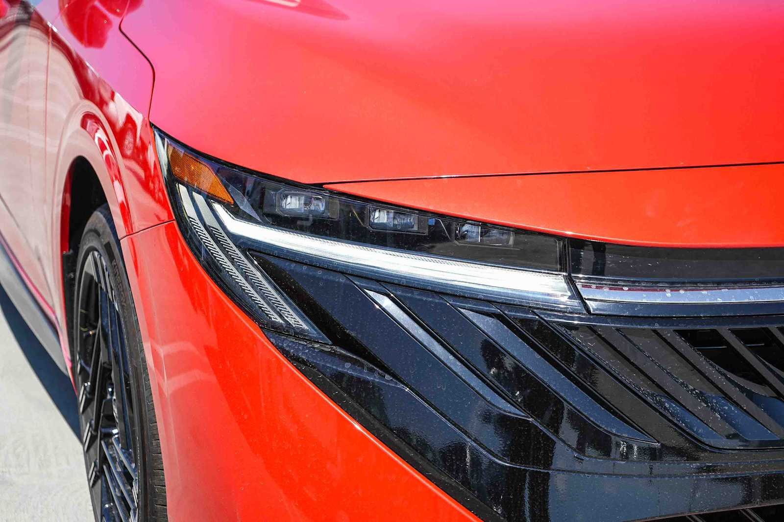 New 2027 Energetic Ember / Super Black Two-tone Nissan SR image 4