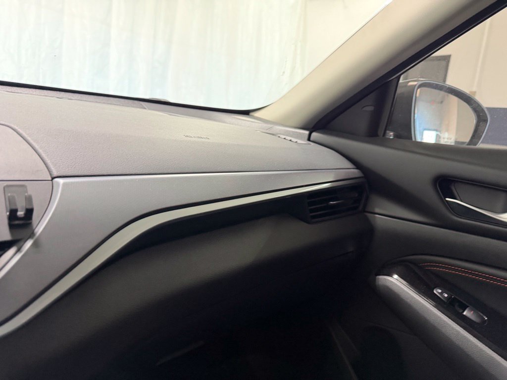Used 2023 White Nissan 2.5 SR image 20