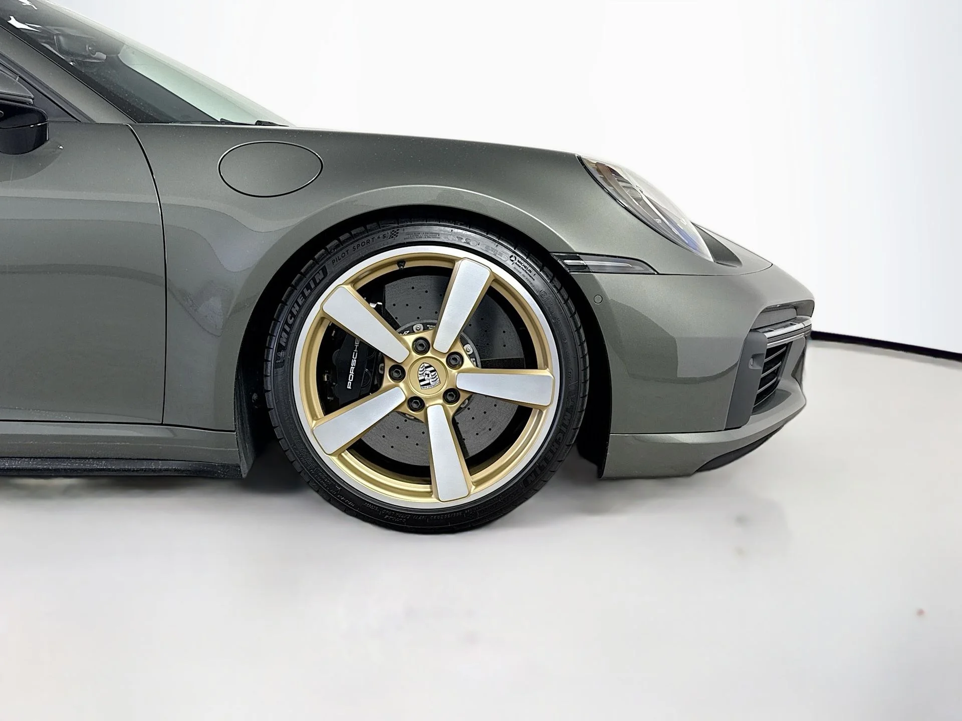 2024 Porsche 911 Turbo S - Photo 28