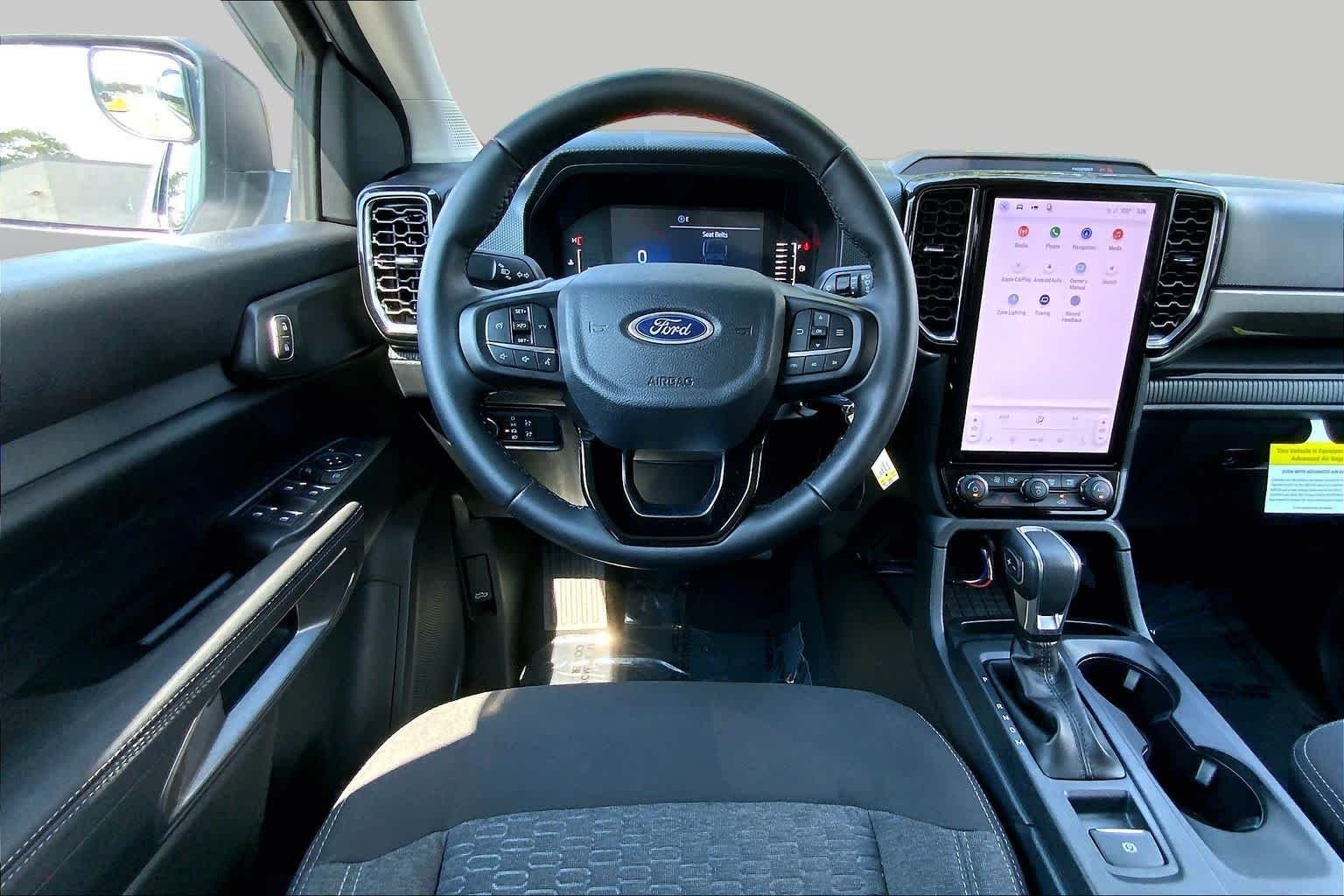 Used 2025 Oxford White Ford XLT image 6