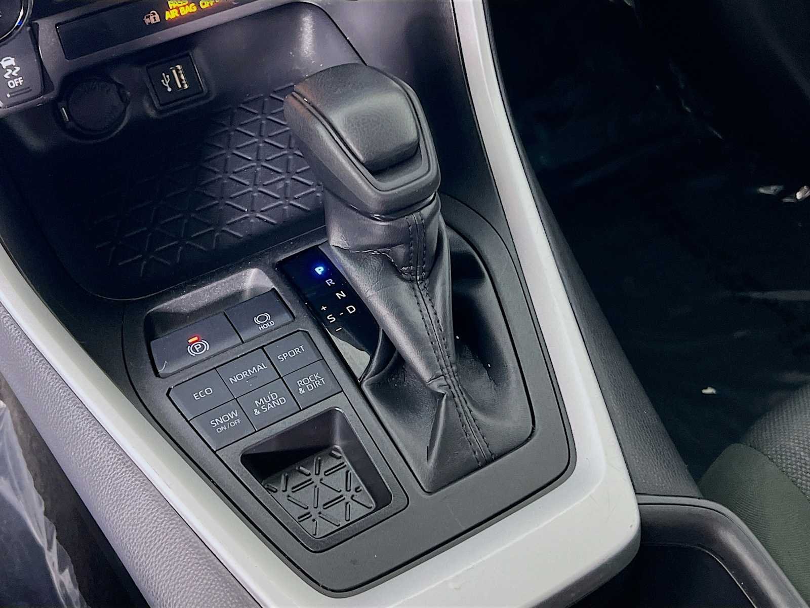 Used 2025 Silver Sky Metallic Toyota XLE image 16