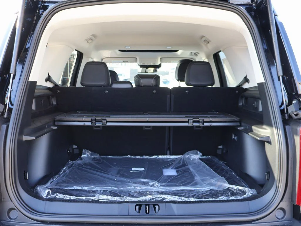 New 2025 Shadow Black Ford Outer Banks® image 14