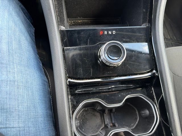 Used 2022 White Jeep Laredo image 25
