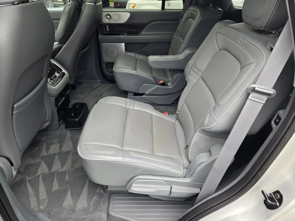 Used 2019 Silver Lincoln Reserve image 20