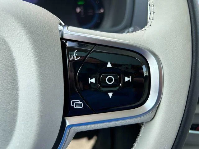 New 2025 White Volvo T8 Plus image 28