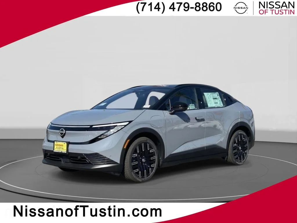 2026 Nissan Leaf Platinum+'s photo