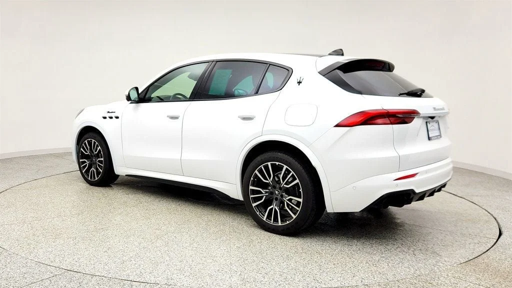 Used 2023 Bianco Maserati Modena AWD image 7