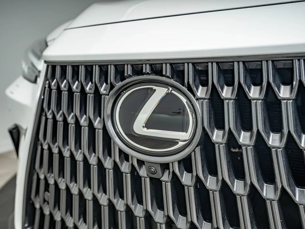 Certified Used 2026 WHITE NOVA GLASS FLAKE Lexus 350 Luxury image 12