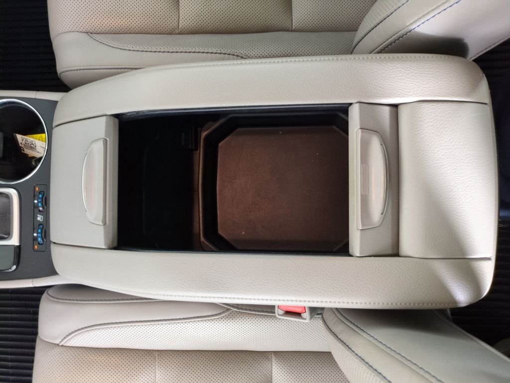 Used 2019 Blizzard Pearl Toyota Limited image 29