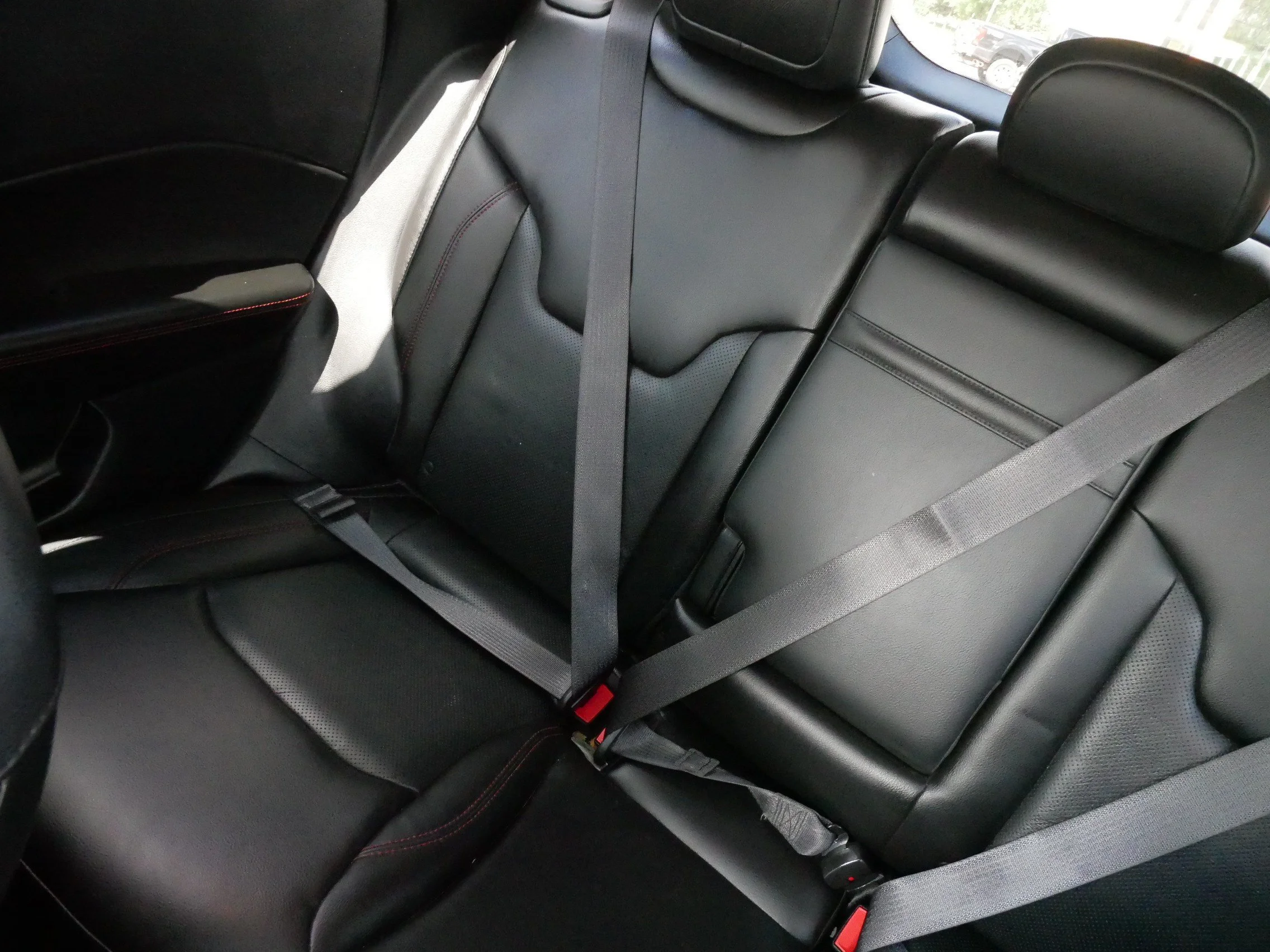 Used 2018 Diamond Black Crystal Pearlcoat Jeep Trailhawk image 14