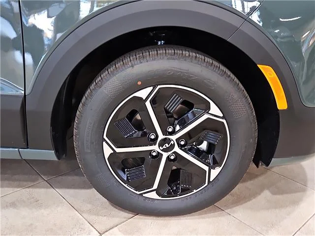 New 2027 Cityscape Green KIA EX Front-Wheel Drive image 5
