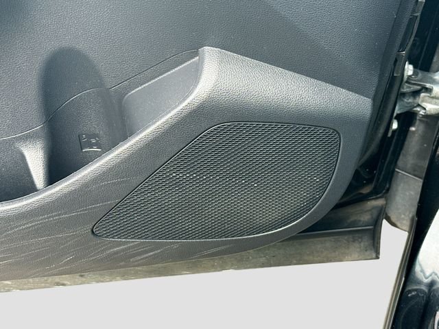 2022 Toyota Corolla Cross L - Photo 18