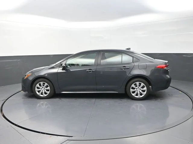 Used 2024  Toyota LE image 4
