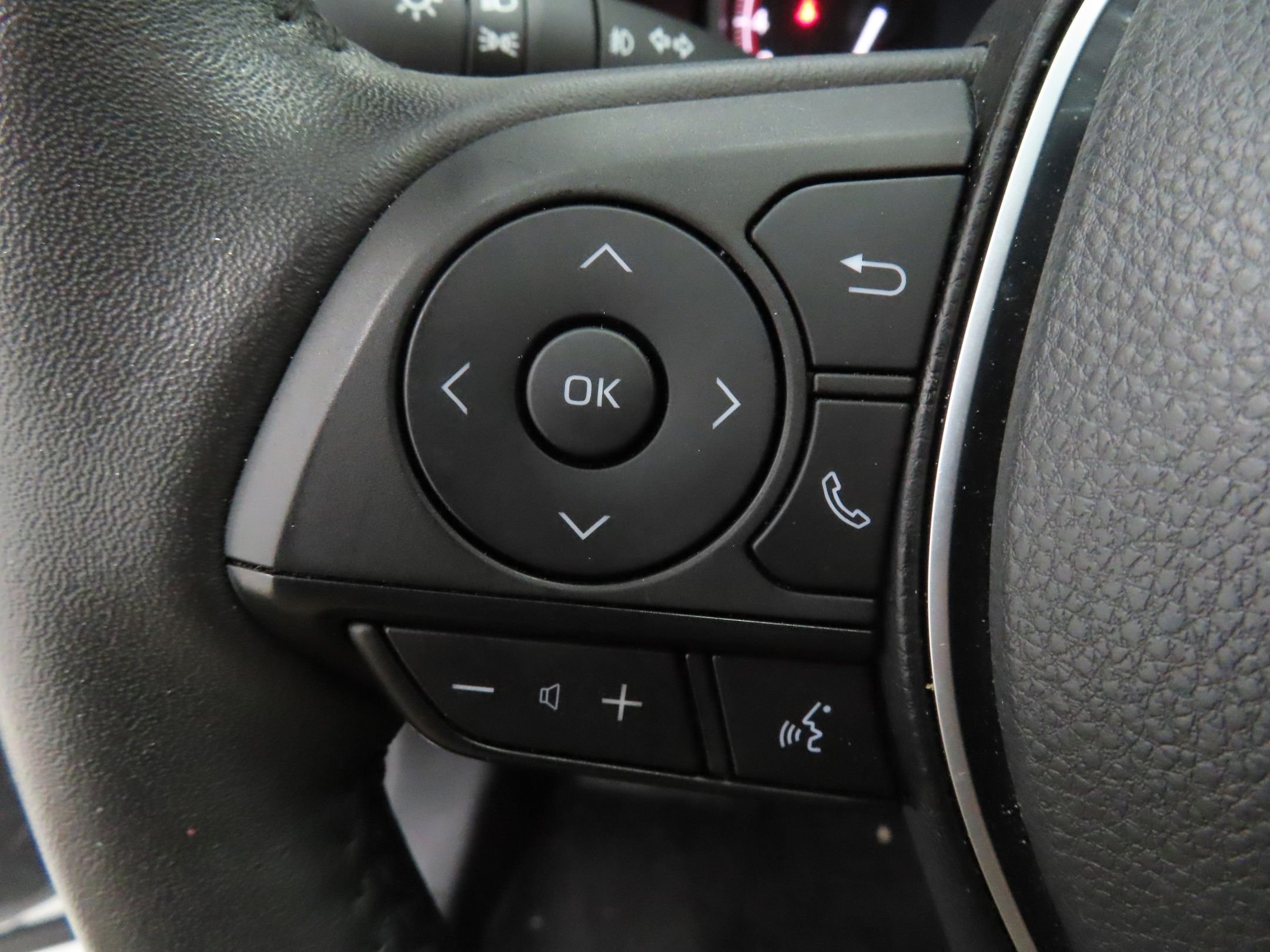 Used 2024 White Toyota Adventure image 13
