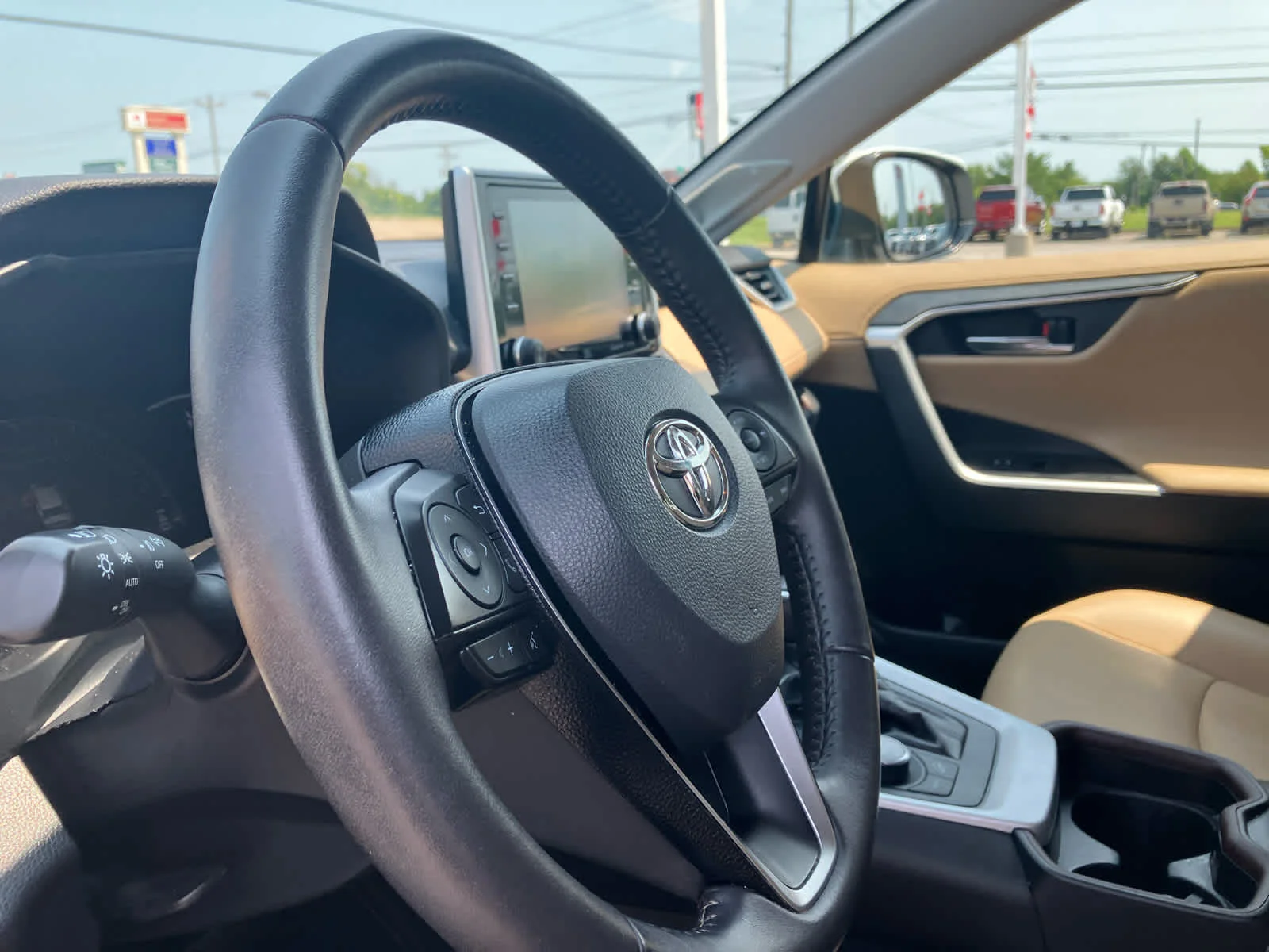 Certified Used 2020 Blizzard Pearl Toyota Limited image 11