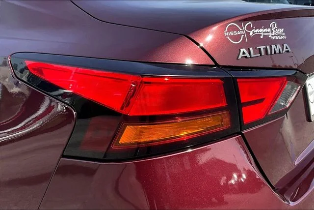 Used 2024 Red Nissan 2.5 SV image 20