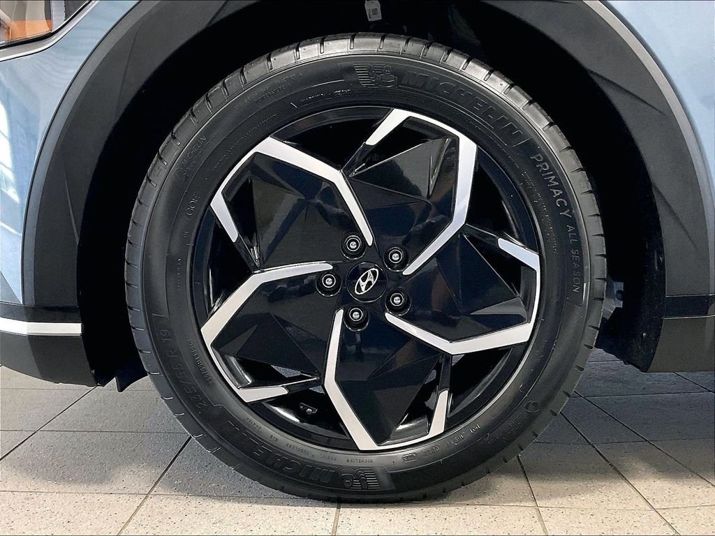 Used 2024 Blue Hyundai SE image 7