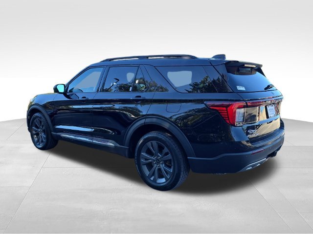 Used 2025 Black Ford Active image 3