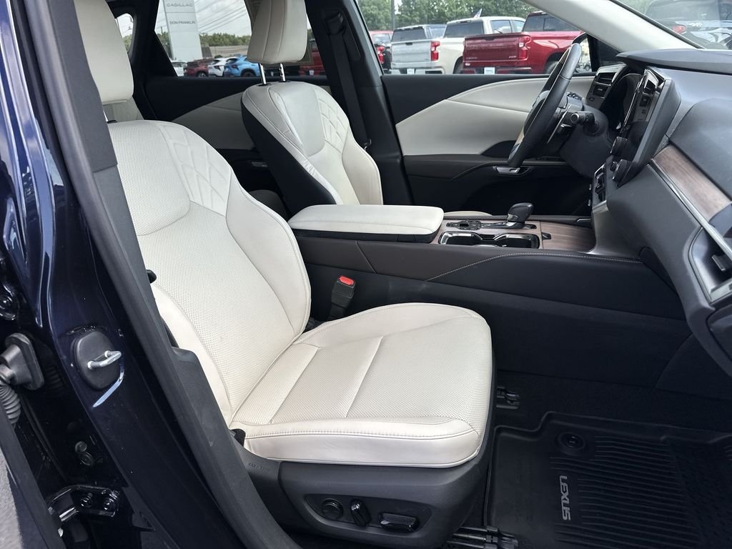 Used 2024  Lexus 350 Premium image 30