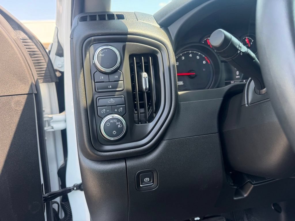 Used 2022 SUMMIT WHITE GMC Pro image 28