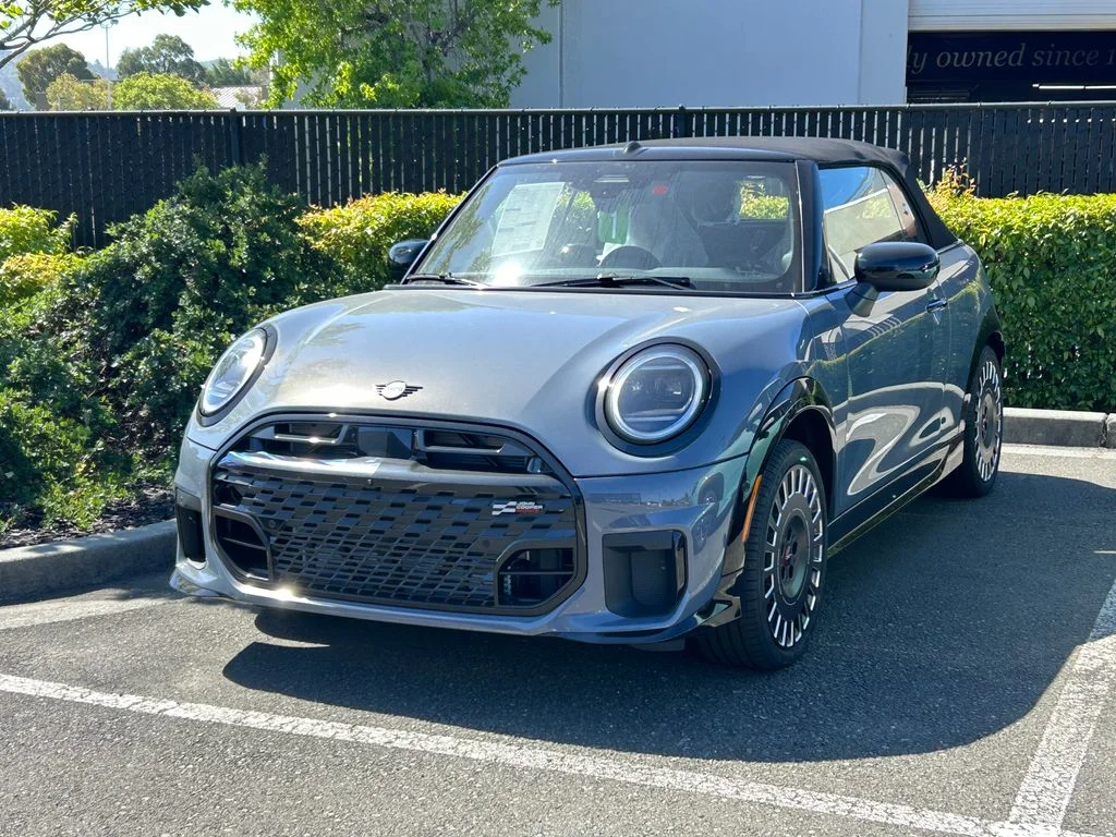 2026 MINI Convertible Cooper S's photo