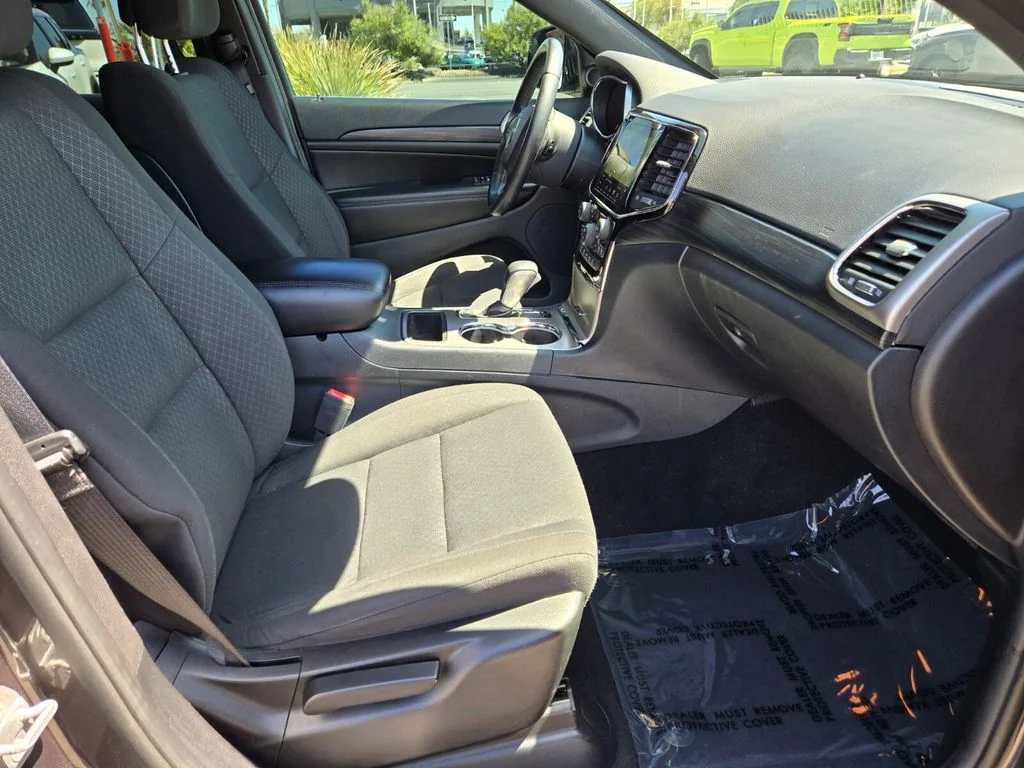 Used 2019 Gray Jeep Laredo E image 19