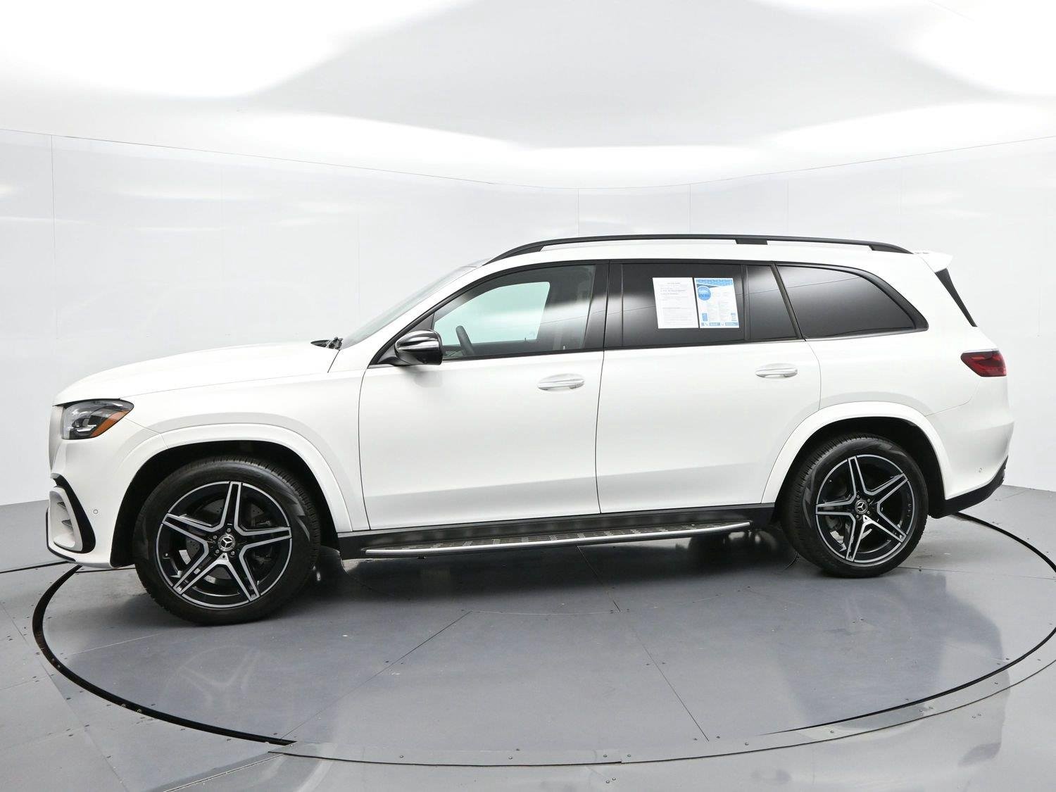 Used 2025 Polar White Mercedes-Benz GLS 450 image 4