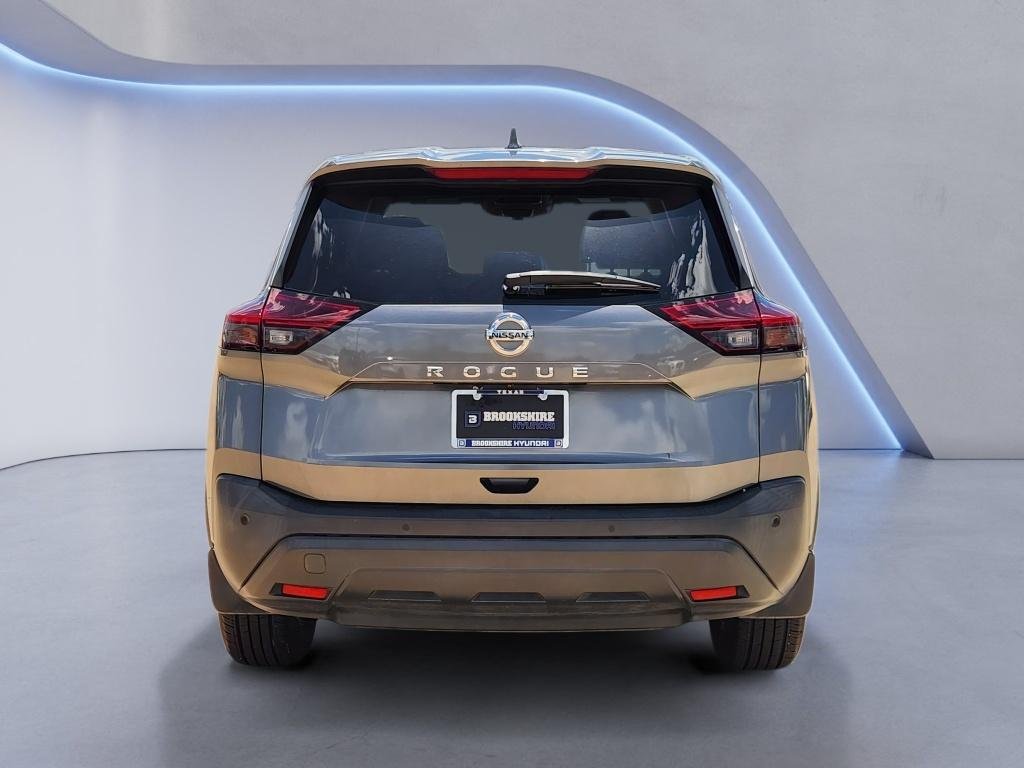 Used 2021 Gun Metallic Nissan S image 8