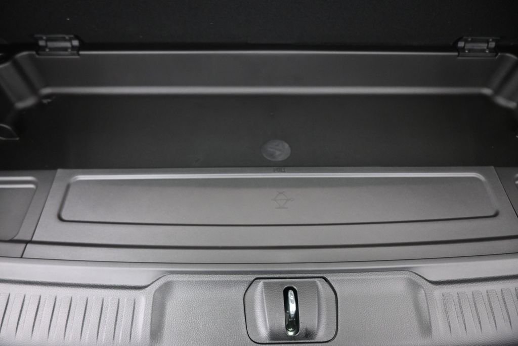 New 2026 High Gloss Black Exterior Paint Jeep Limited Reserve image 14