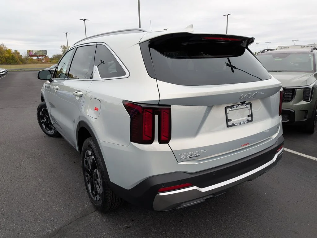 2026 Kia Sorento S - Photo 5