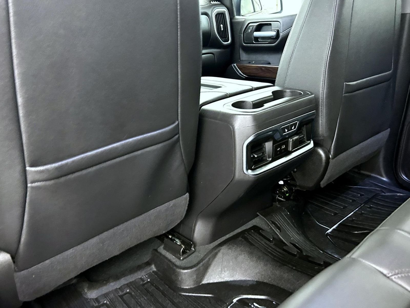 Used 2021 Silver GMC SLT image 21