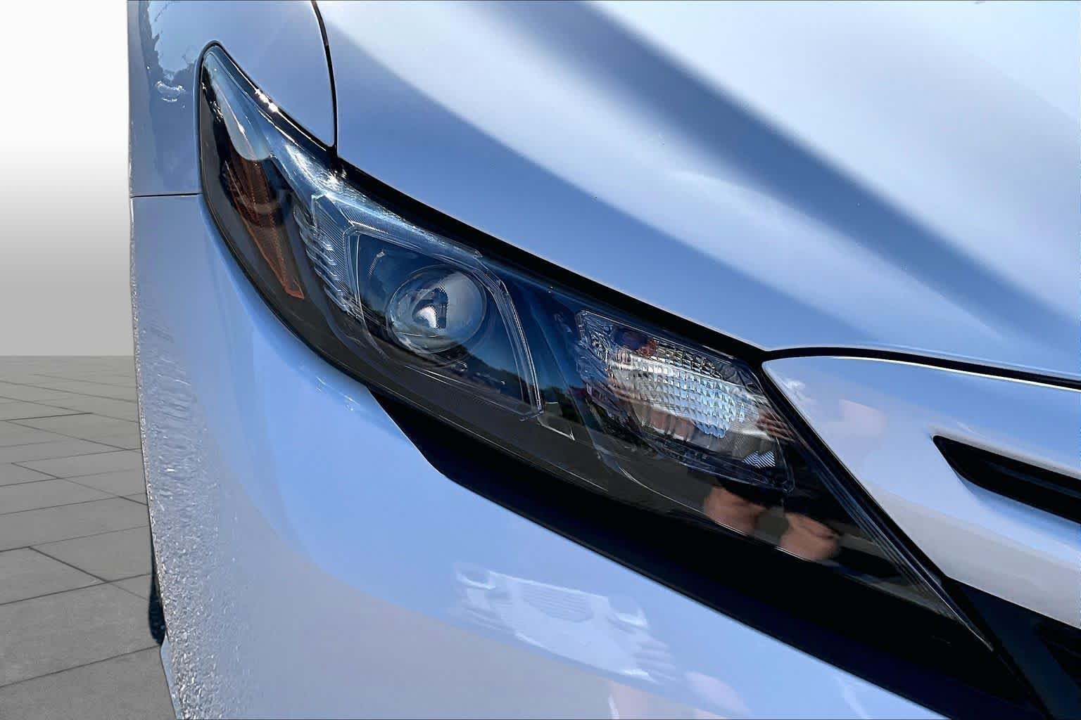 Certified Used 2024 Ice Cap Toyota Hybrid SE image 27