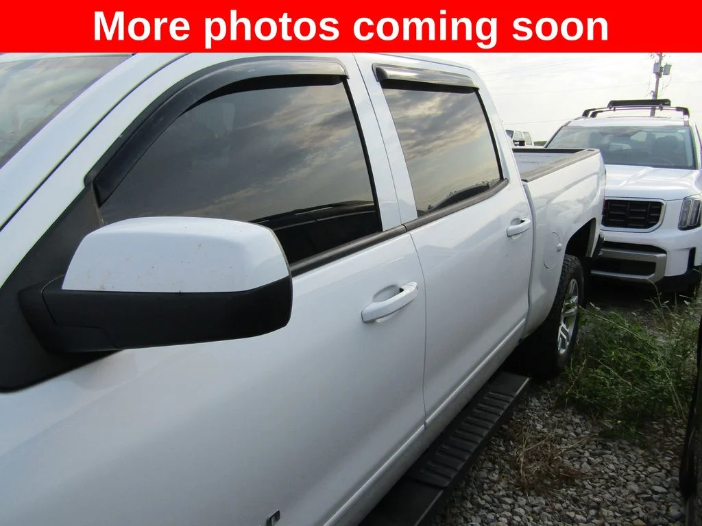 Used 2017 White Chevrolet LT image 2
