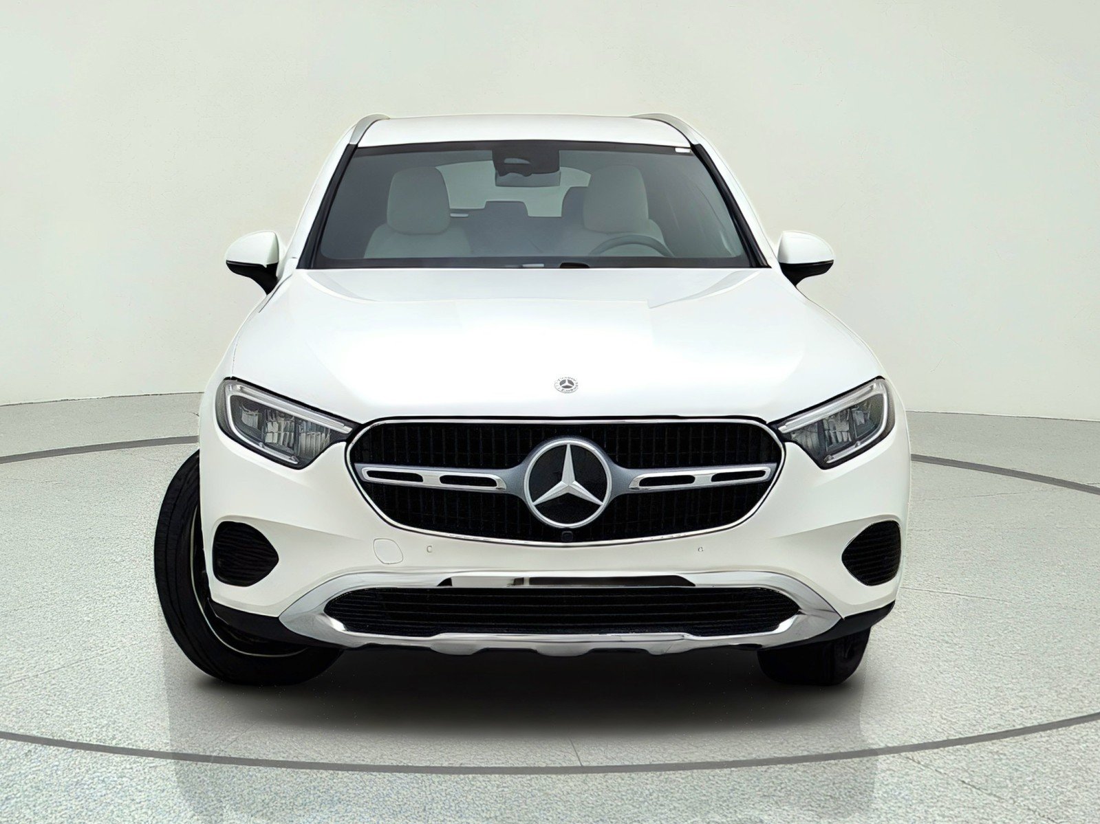 Certified Used 2025 Polar White Mercedes-Benz GLC 300 image 3