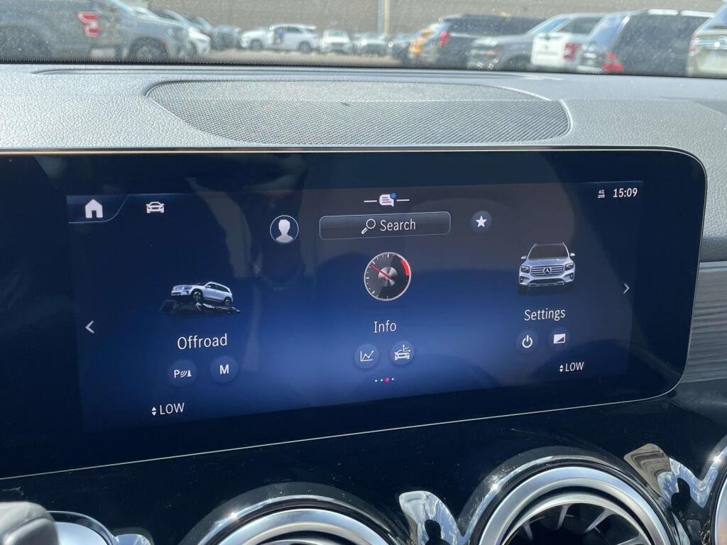 New 2026 Cirrus Silver Metallic Mercedes-Benz GLB 250 image 26